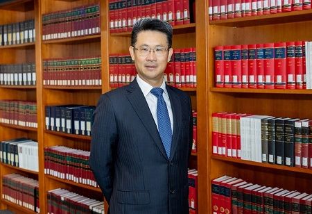 CUHK's Professor Huang Hui Robin Wins Prestigious MoE Research Award