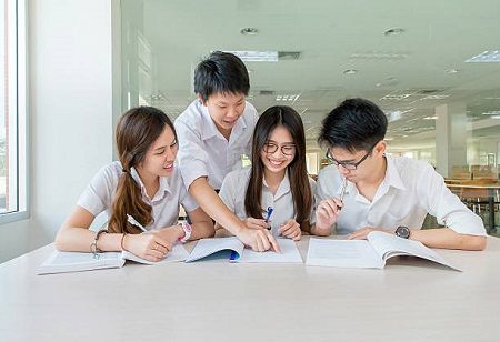 UNNES Strengthens Ties with Thailand, Hosts Six Kasetsart University Students